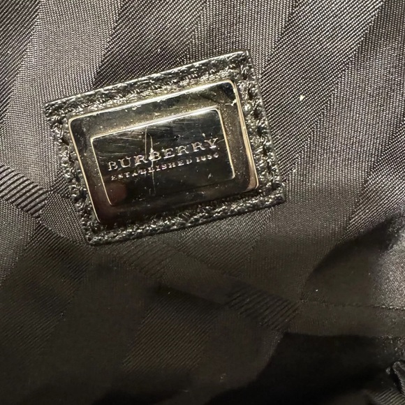 Burberry purse